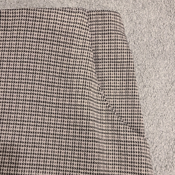 ICHI Mini Houndstooth Print Skirt - Picture 3 of 5